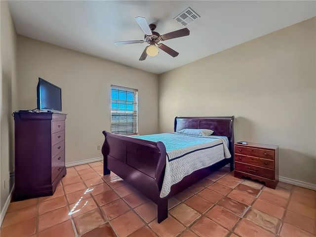 2204 Angel Ct, Corpus Christi, TX 78415