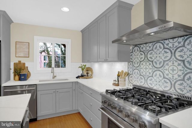 1720 14TH ST S, Arlington, VA 22204