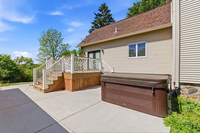N48W28676 Lisbon AVENUE, Hartland, WI 53029