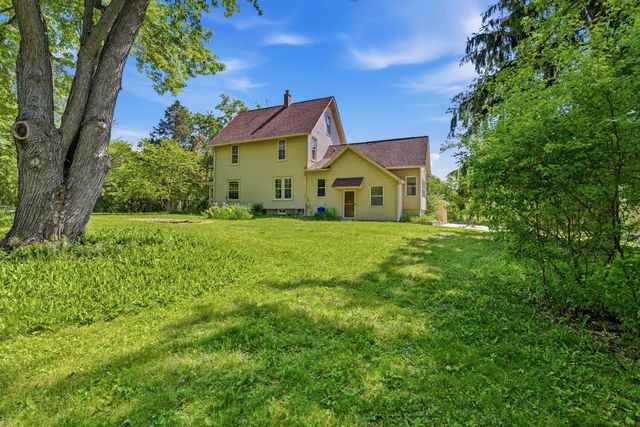 N48W28676 Lisbon AVENUE, Hartland, WI 53029