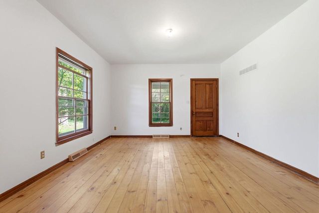 N48W28676 Lisbon AVENUE, Hartland, WI 53029