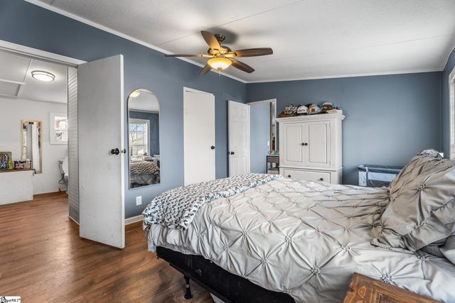 6 Homeplace Court, Simpsonville, SC 29680
