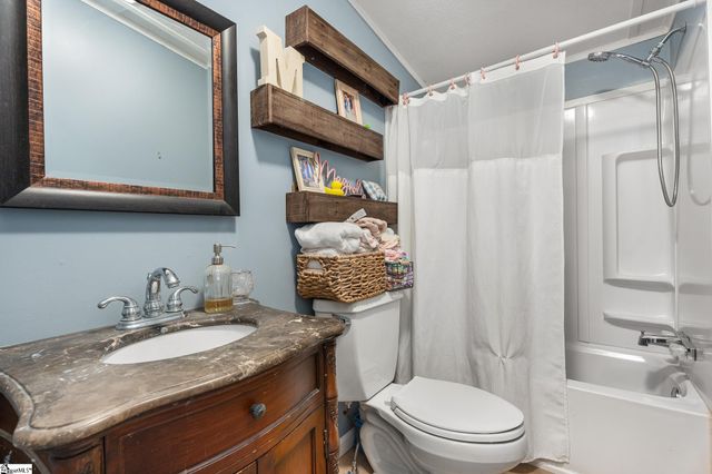 6 Homeplace Court, Simpsonville, SC 29680