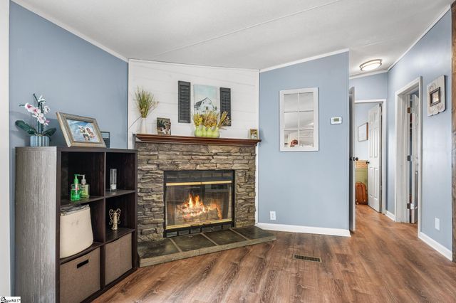 6 Homeplace Court, Simpsonville, SC 29680