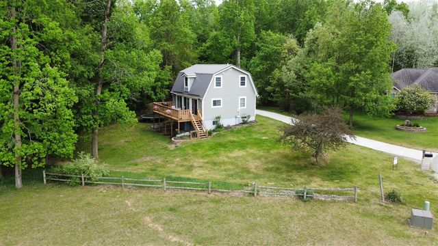 1015 Pequena Drive, Lake Isabella, MI 48893