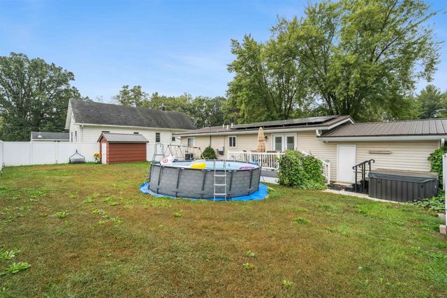 305 8th Ave SW, Oelwein, IA 50662