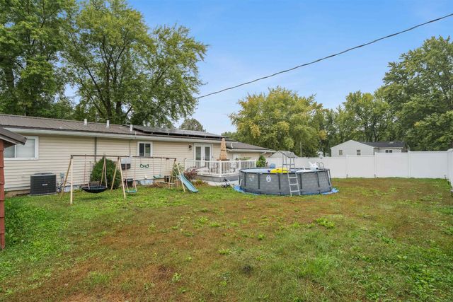 305 8th Ave SW, Oelwein, IA 50662