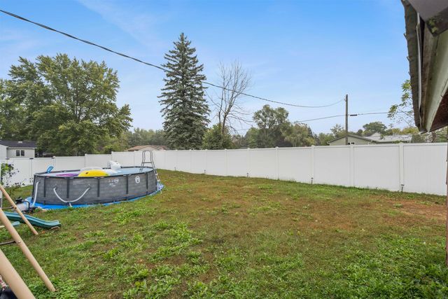 305 8th Ave SW, Oelwein, IA 50662