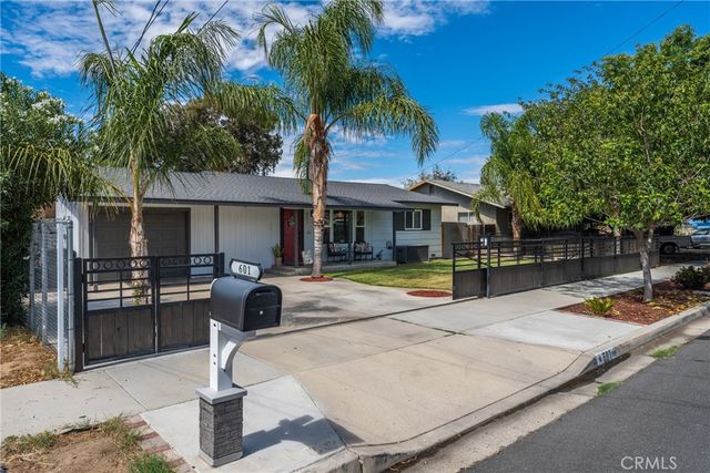 601 S Taylor, Hemet, CA 92543