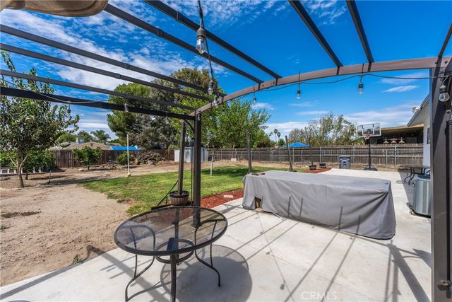 601 S Taylor, Hemet, CA 92543