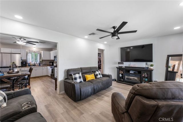 601 S Taylor, Hemet, CA 92543