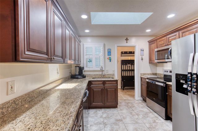 32 PLAZA DRIVE, Ormond Beach, FL 32176
