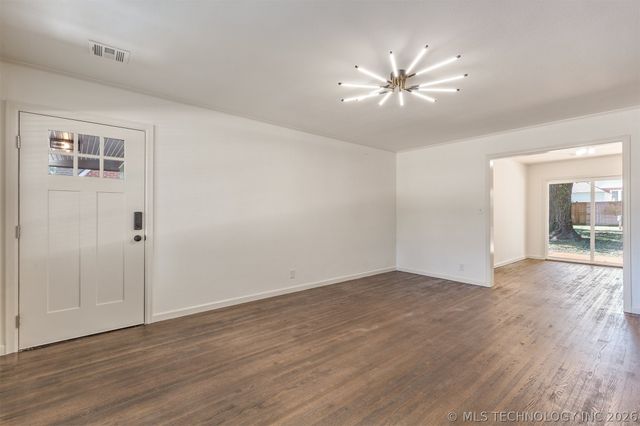 1328 S Louisville Avenue, Tulsa, OK 74112