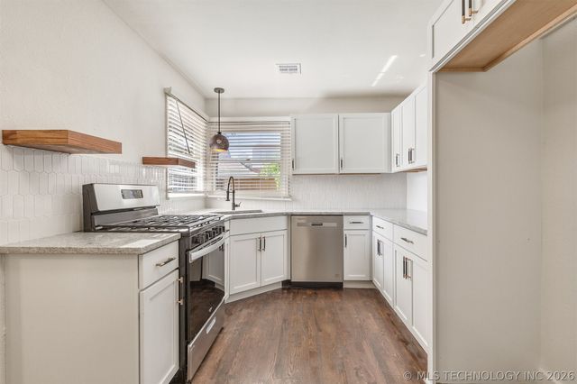 1328 S Louisville Avenue, Tulsa, OK 74112