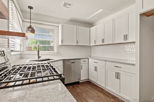 1328 S Louisville Avenue, Tulsa, OK 74112