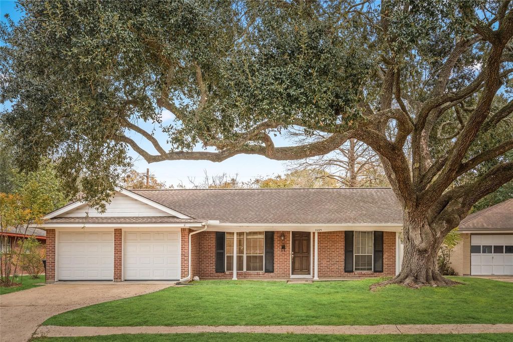11225 Cliffwood Drive, Houston, TX 77035