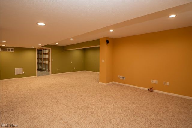 8521 Gentry Street NW, Massillon, OH 44646