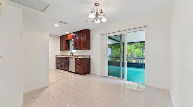 428 Alemeda Drive, Palm Springs, FL 33461