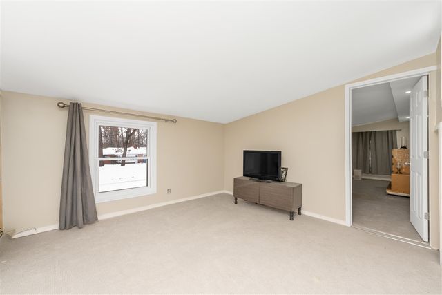 1729 Vickery Road, Portage, MI 49002