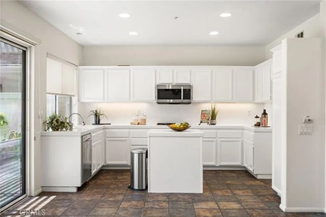 1918 Edinburgh Way, Fullerton, CA 92831