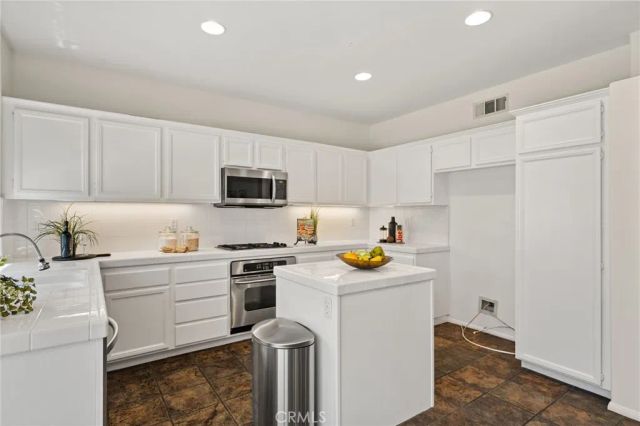 1918 Edinburgh Way, Fullerton, CA 92831
