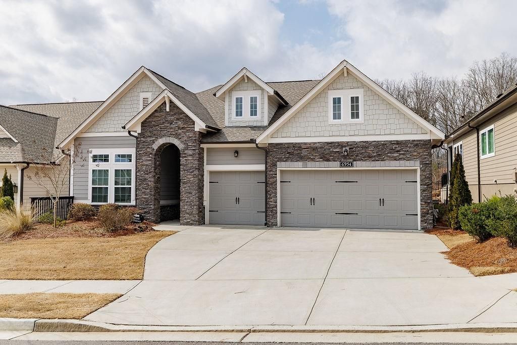 6954 Scenic Overlook Trace, Flowery Branch, GA 30542