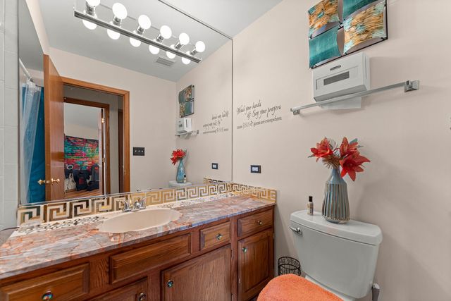 6930 Lexington Court, Tinley Park, IL 60477