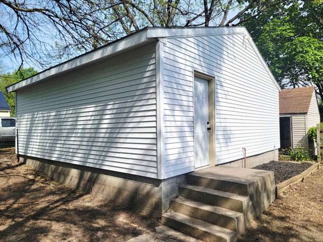 1501 N Adams Street, South Bend, IN 46628