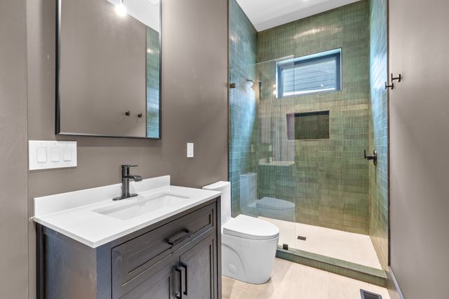 302 35th Ave, N, Nashville, TN 37209