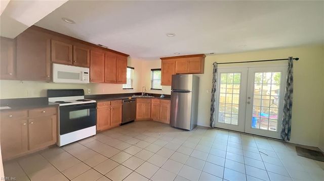 3605 Shell RD, Hampton, VA 23661