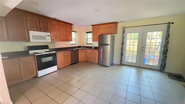3605 Shell RD, Hampton, VA 23661