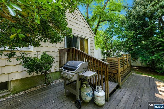 19 Harsen Road, Tenafly, NJ 07670