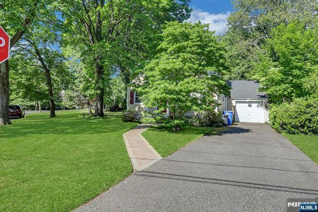 19 Harsen Road, Tenafly, NJ 07670