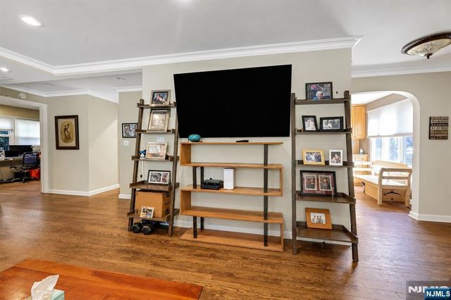 19 Harsen Road, Tenafly, NJ 07670