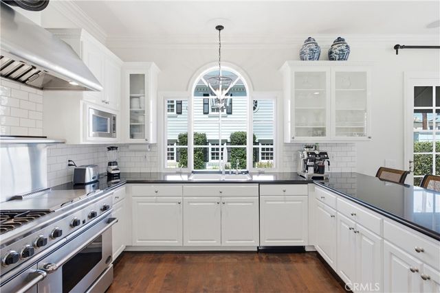309 Marigold Avenue, Corona Del Mar, CA 92625