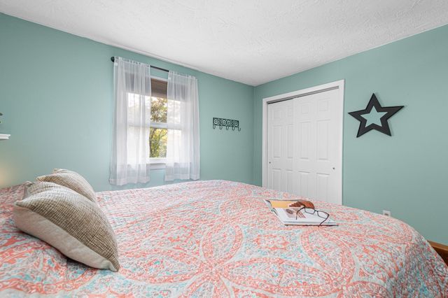 12 Indian Path, Grafton, MA 01536
