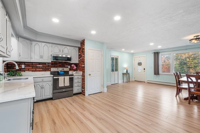 12 Indian Path, Grafton, MA 01536