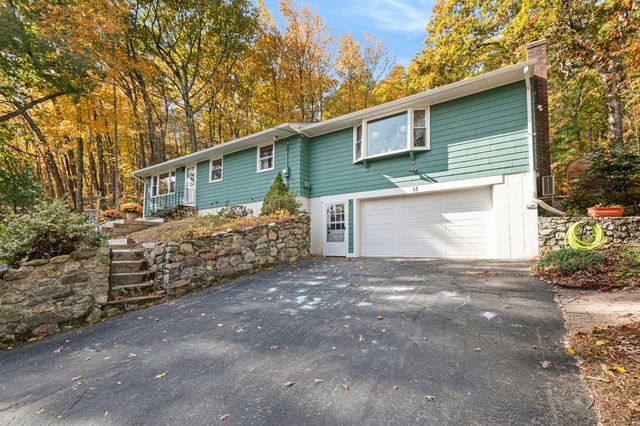 12 Indian Path, Grafton, MA 01536