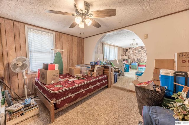 2111 J Street, Omaha, NE 68107