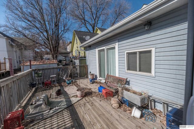 2111 J Street, Omaha, NE 68107