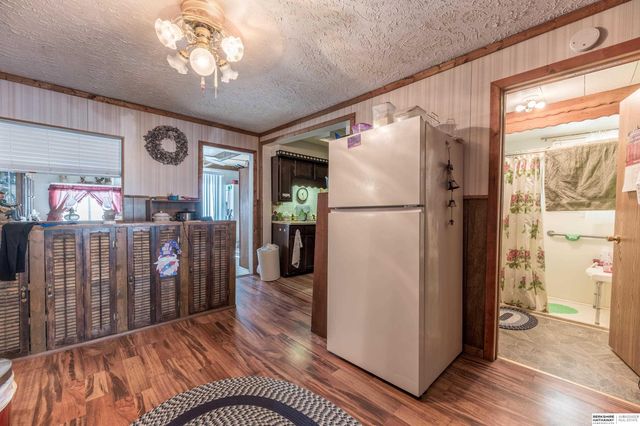 2111 J Street, Omaha, NE 68107