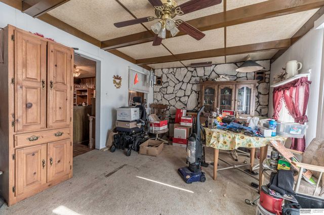 2111 J Street, Omaha, NE 68107