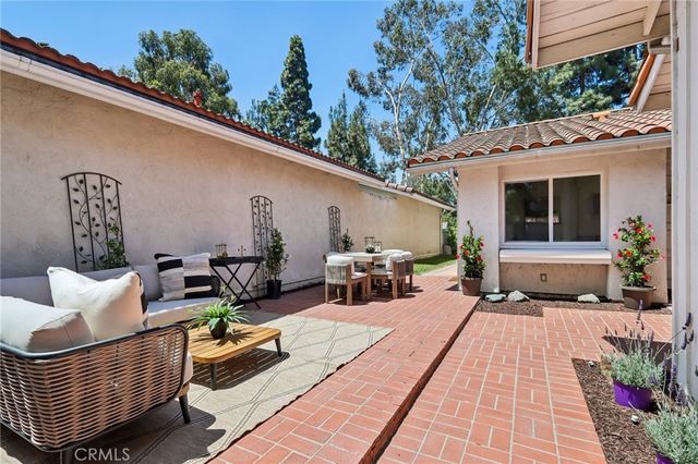 25011 Sunset Place W, Laguna Hills, CA 92653