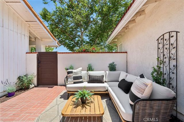 25011 Sunset Place W, Laguna Hills, CA 92653