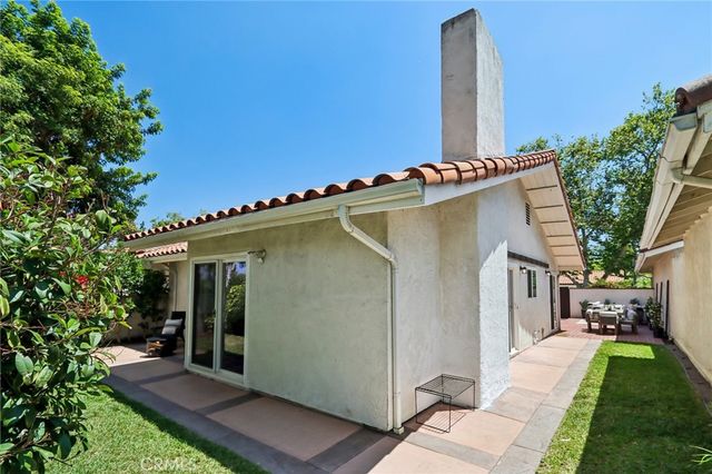 25011 Sunset Place W, Laguna Hills, CA 92653