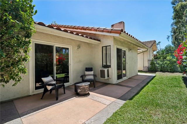 25011 Sunset Place W, Laguna Hills, CA 92653