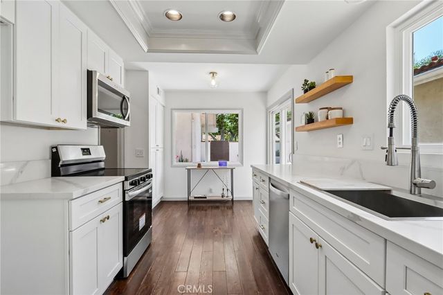 25011 Sunset Place W, Laguna Hills, CA 92653