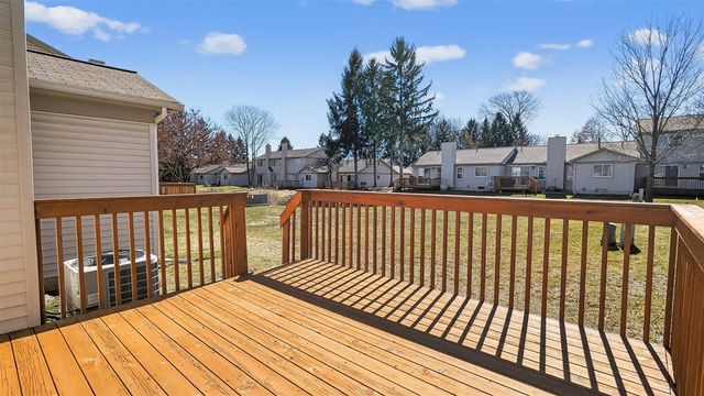 36603 Deerhurst Court 73, Westland, MI 48185