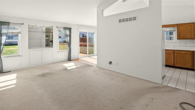 36603 Deerhurst Court 73, Westland, MI 48185