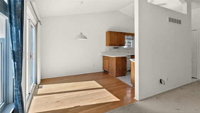 36603 Deerhurst Court 73, Westland, MI 48185